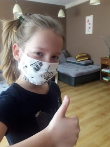 Tosia P. 3b Mój pomysł na maseczkę!   